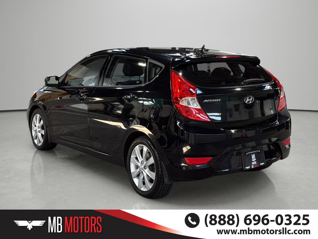 Used 2014 Hyundai Accent SE FWD image 3