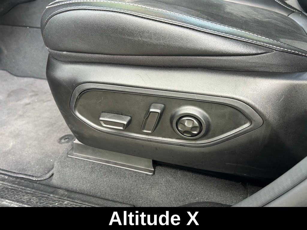 Certified 2024 Jeep Grand Cherokee Altitude image 19