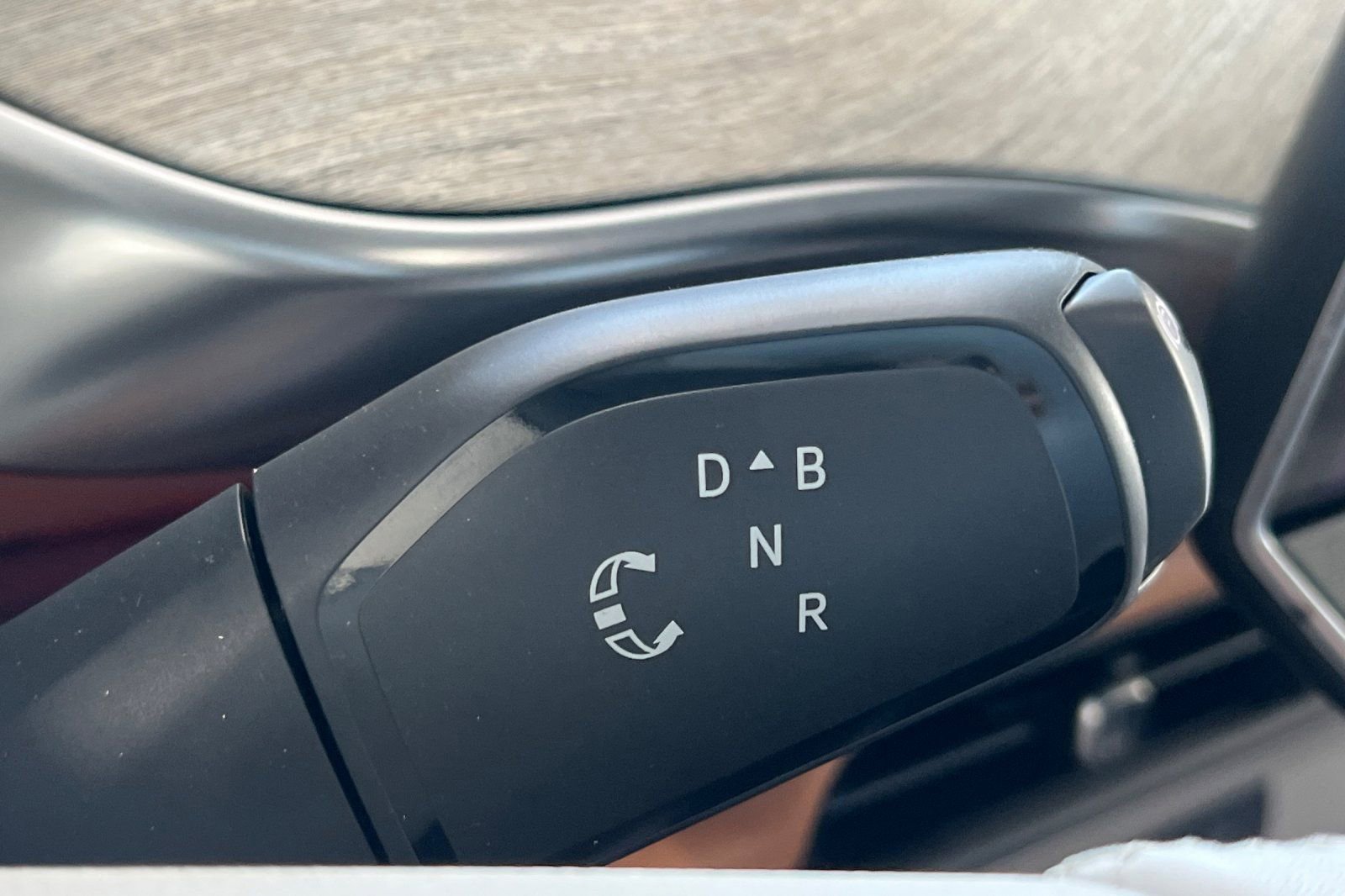 New 2025 Volkswagen ID. Buzz 1st Edition RWD image 24