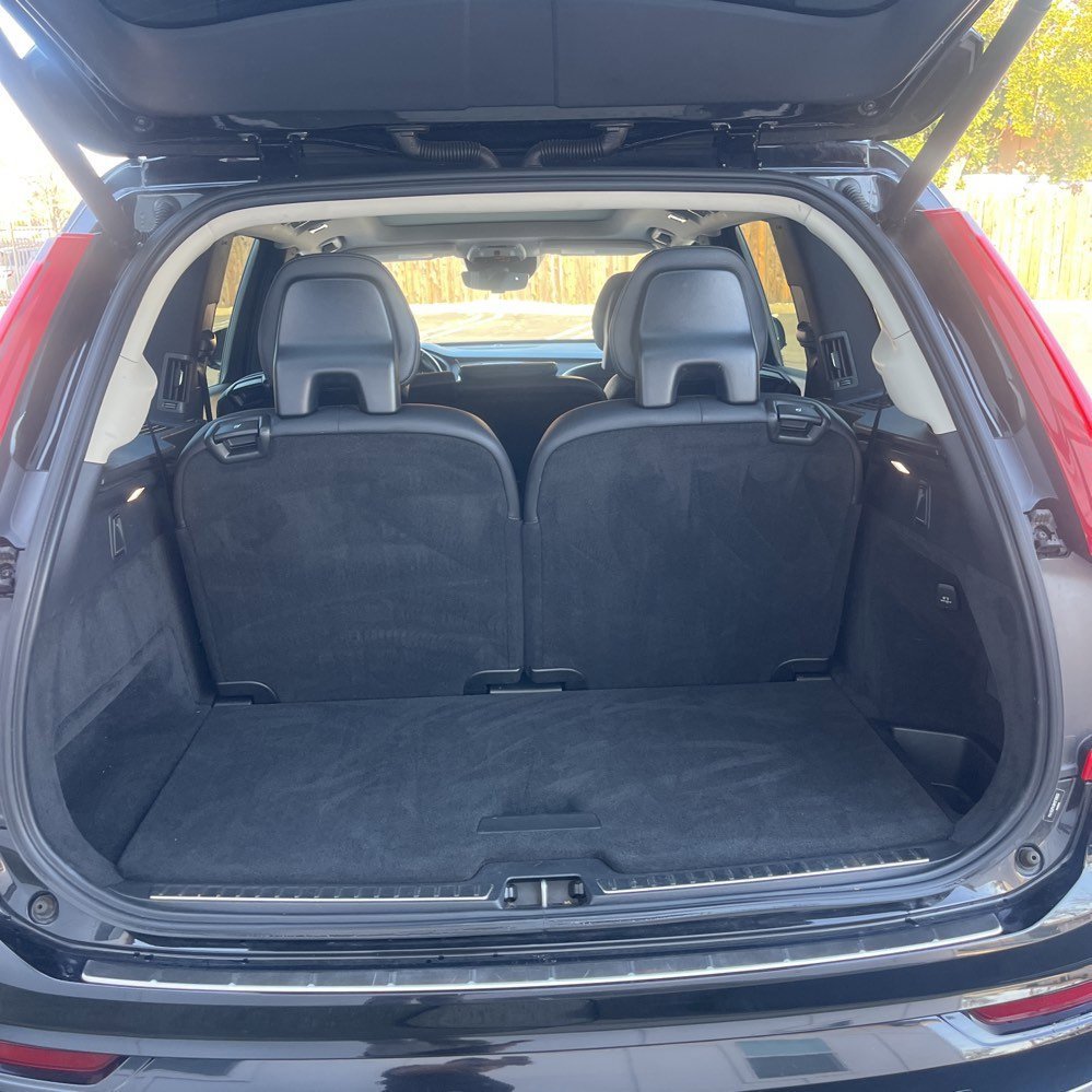 Used 2021 Volvo XC90 T5 Momentum w/ Protection Package Premier image 16