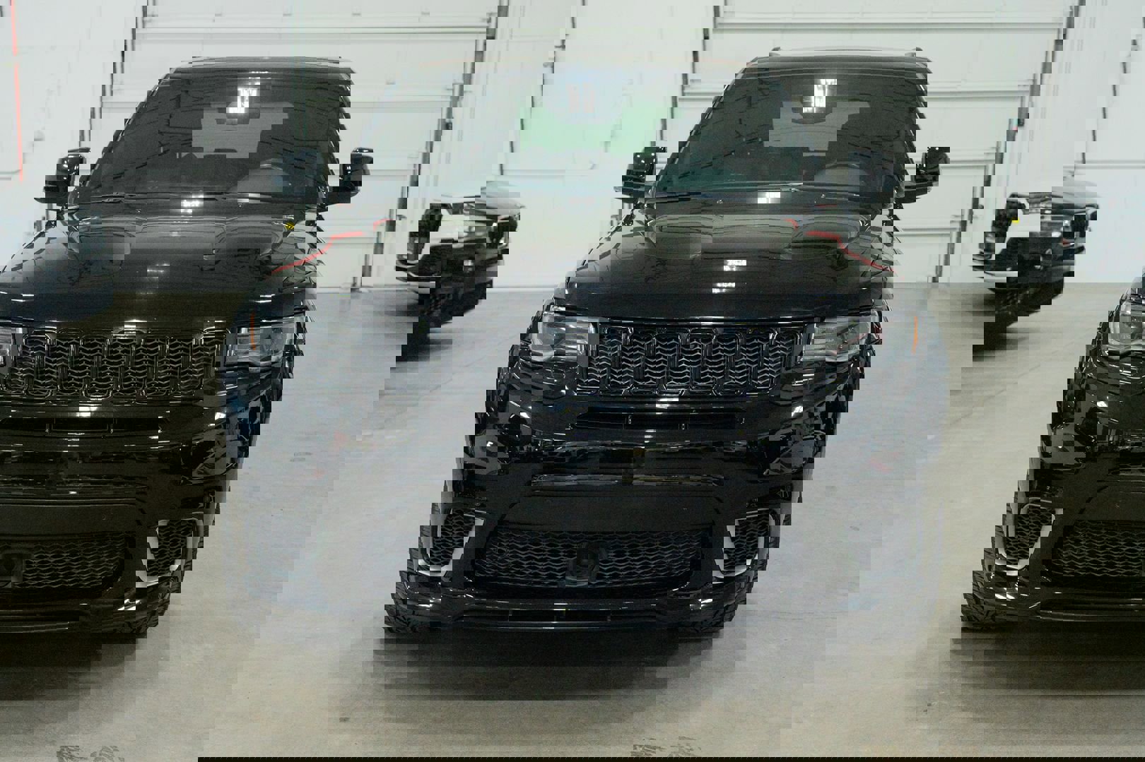 Used 2018 Jeep Grand Cherokee SRT w/ Trailer Tow Group IV image 2