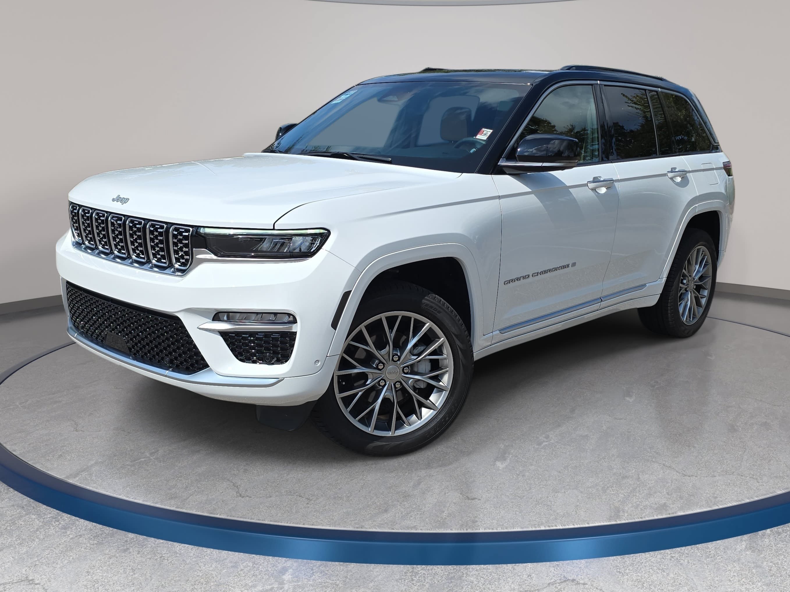 Used 2024 Jeep Grand Cherokee Summit AWD/4WD image 1
