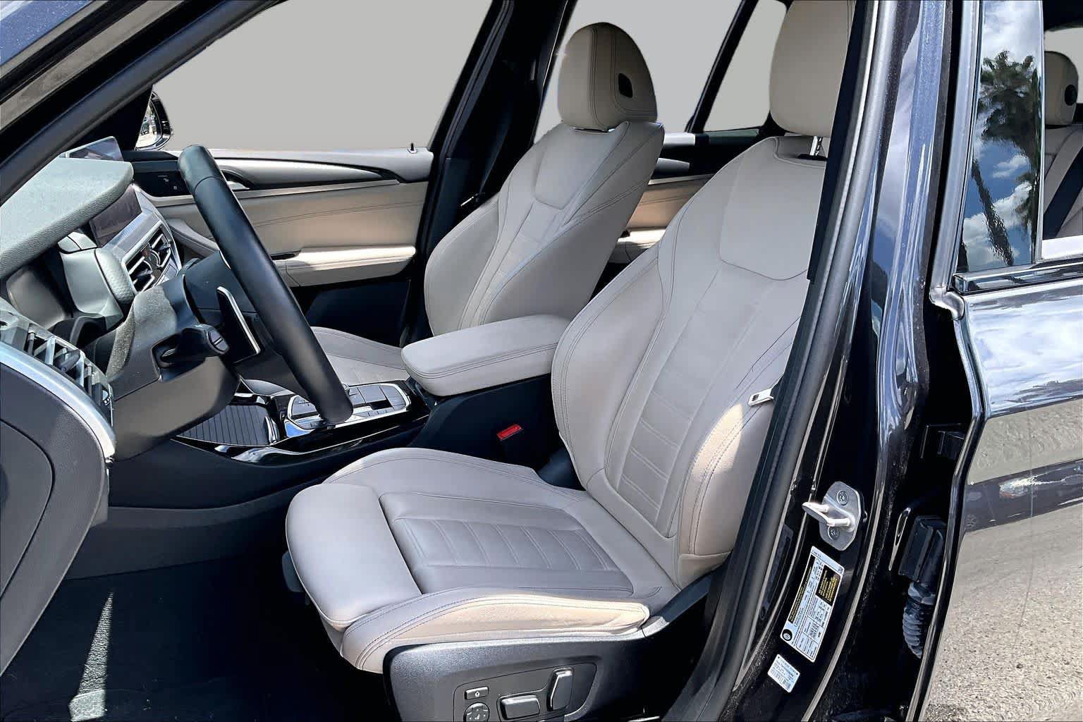 Used 2024 BMW X3 sDrive30i w/ Premium Package RWD image 7