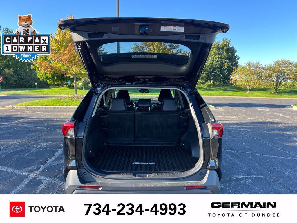 Used 2022 Toyota RAV4 XLE Premium AWD/4WD image 12