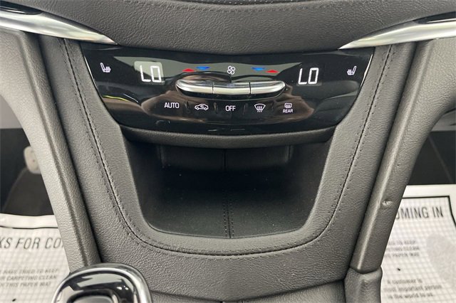 Used 2023 Cadillac XT6 Luxury image 40