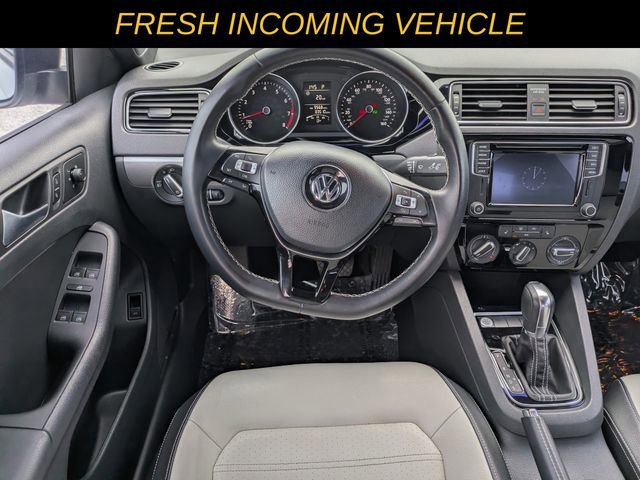 Used 2016 Volkswagen Jetta Sport image 13