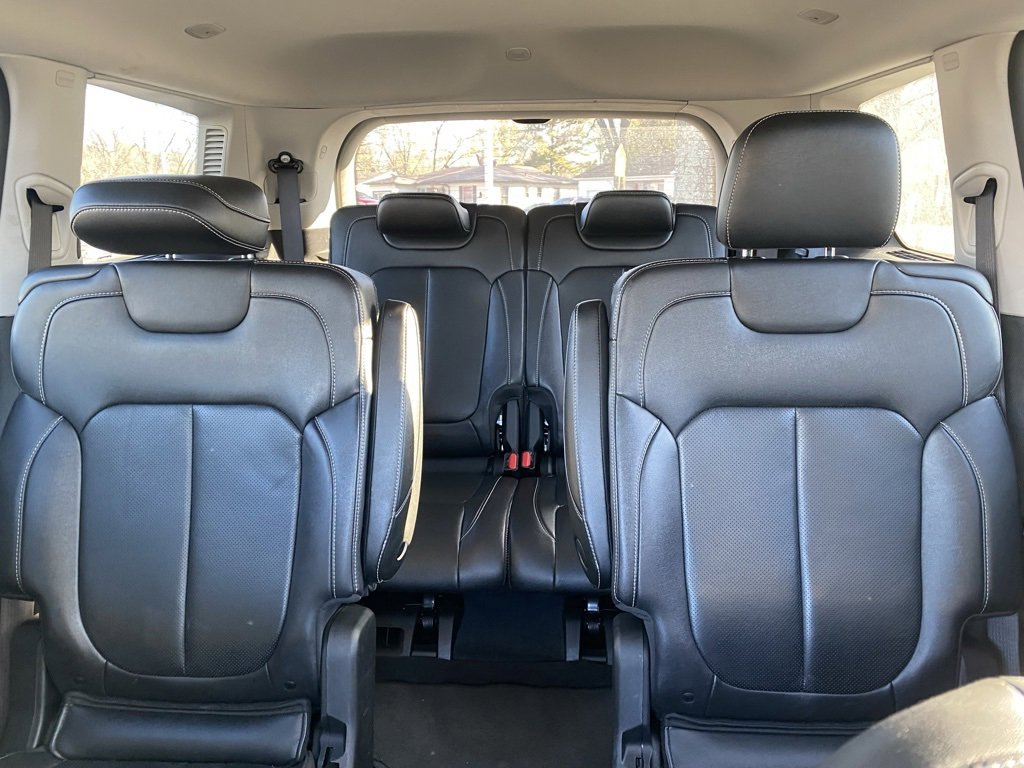 Used 2023 Jeep Grand Cherokee L Limited w/ Luxury Tech Group II image 26