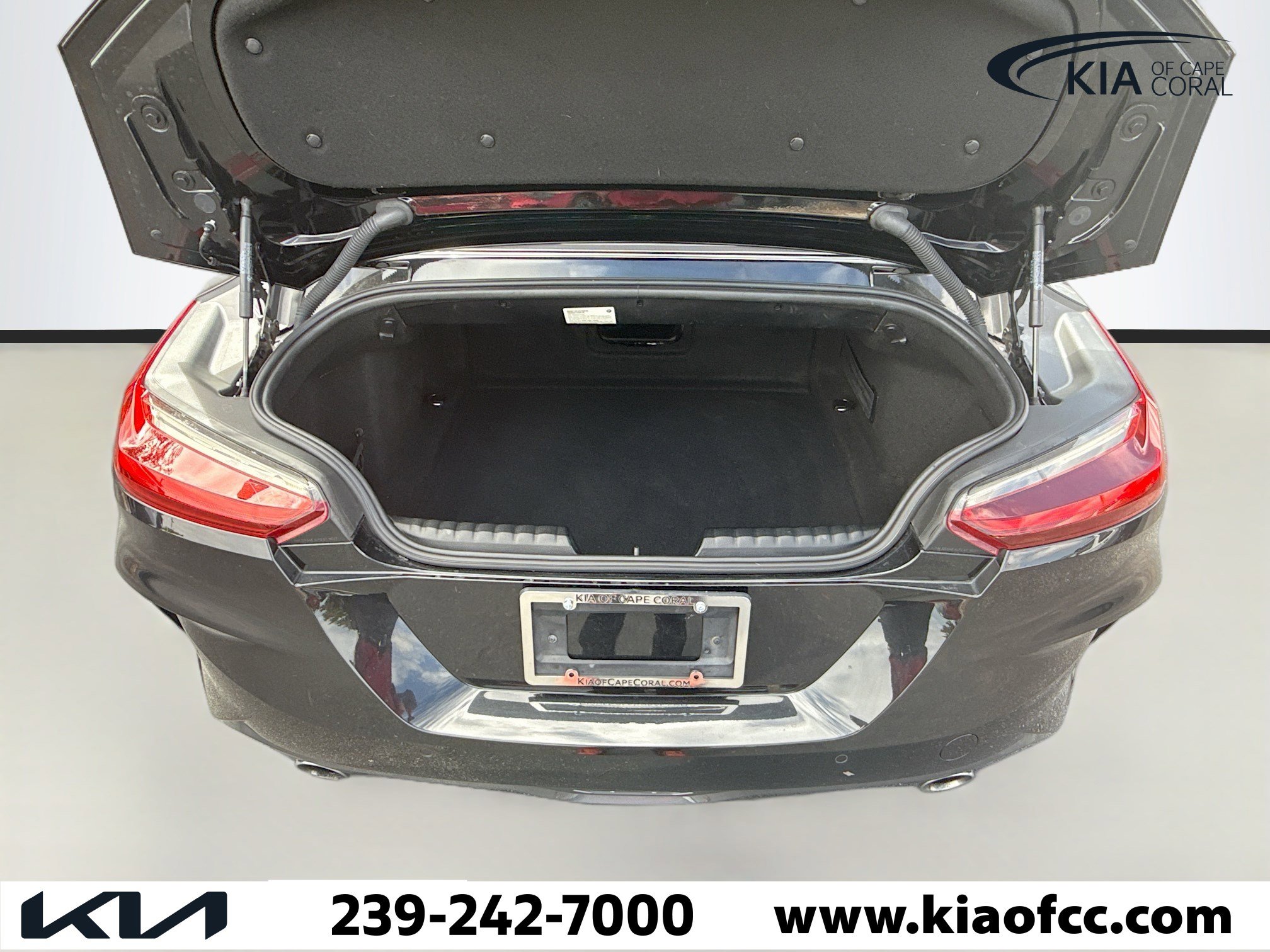 Used 2019 BMW Z4 sDrive30i w/ M Sport Package image 11