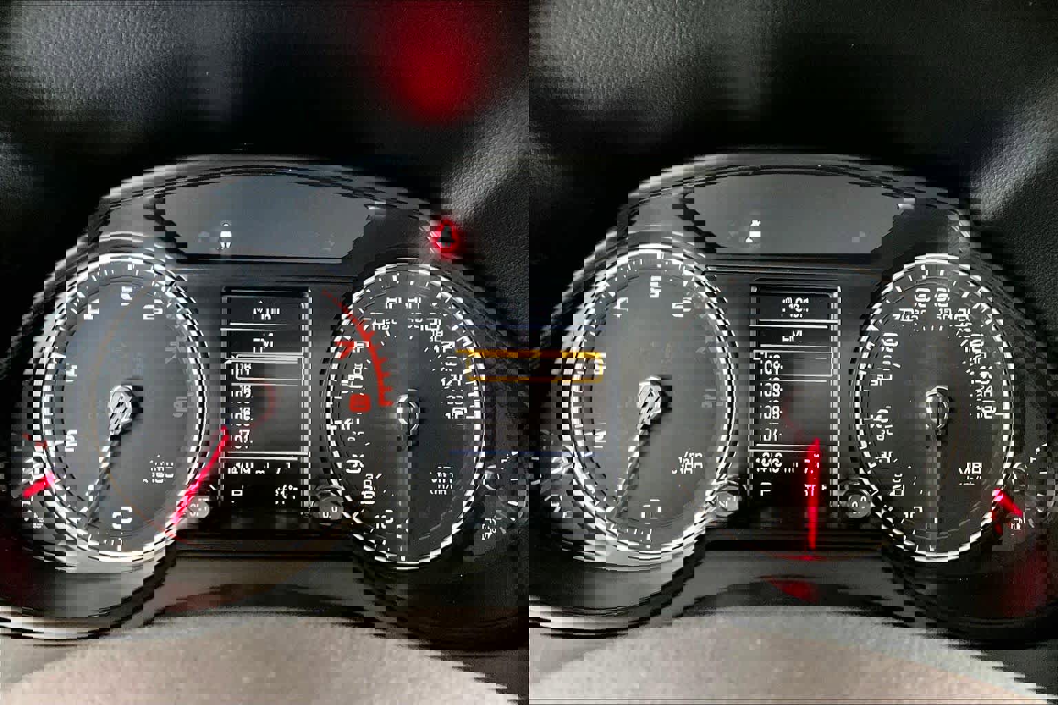 Used 2017 Audi Q5 2.0T Premium w/ Audi MMI Navigation Plus image 25