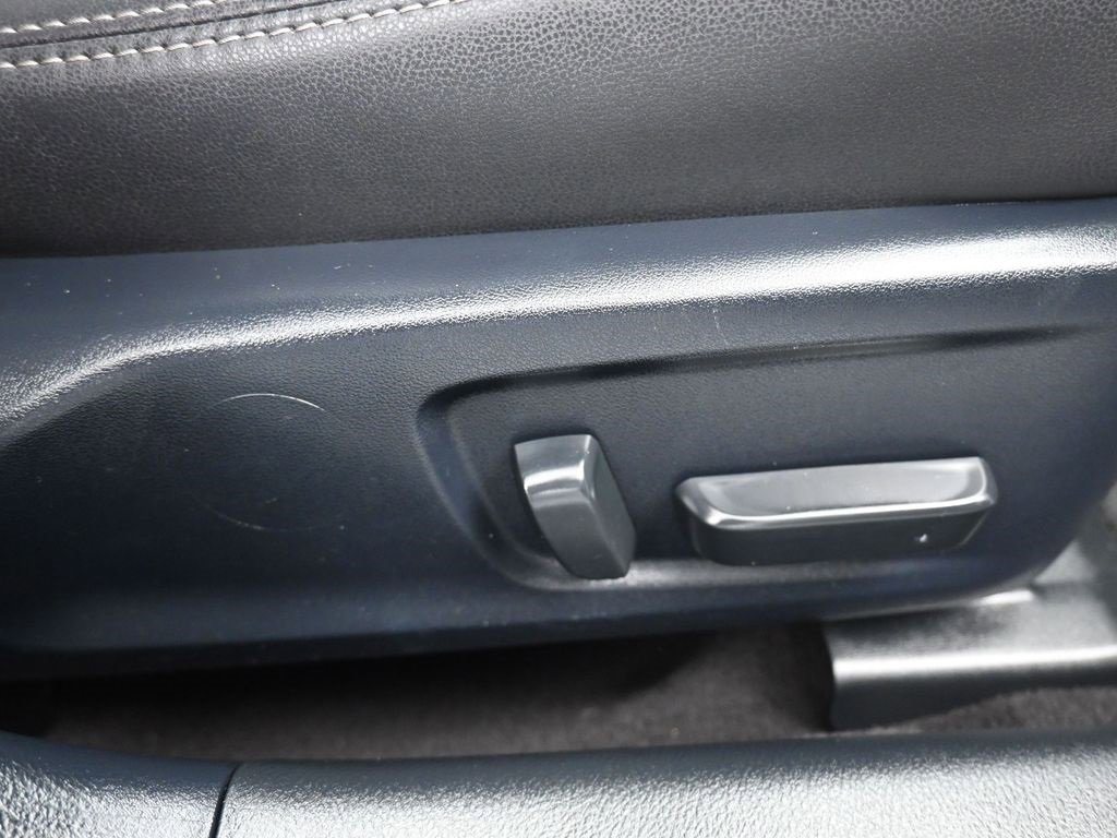 Used 2020 Lexus IS 300 image 40