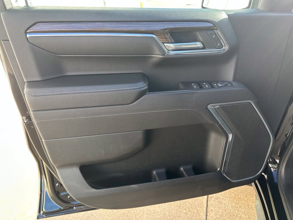Used 2023 Chevrolet Silverado 1500 LT AWD/4WD image 14