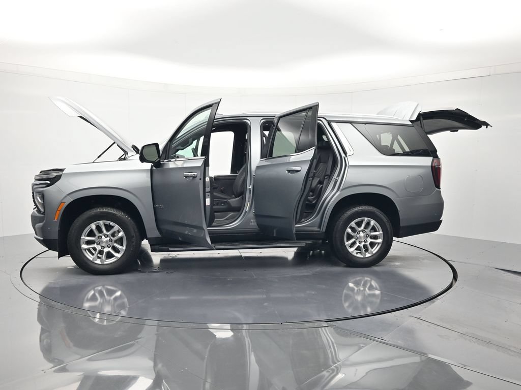 Used 2025 Chevrolet Tahoe LT AWD/4WD image 47
