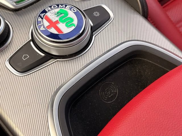Used 2023 Alfa Romeo Giulia Veloce RWD image 20