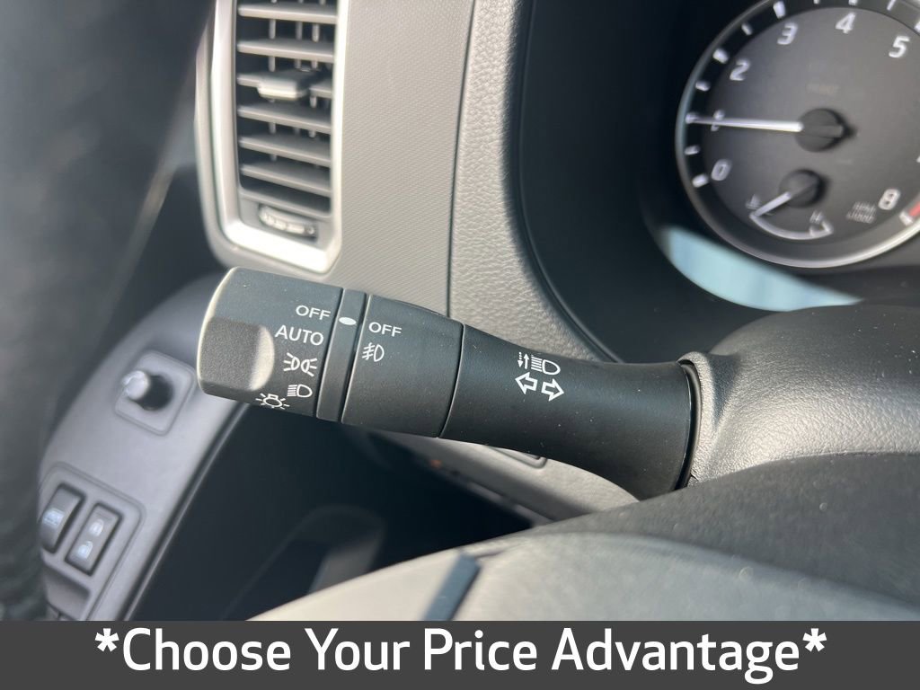 Used 2024 Nissan Frontier SV w/ SV Convenience Package image 59