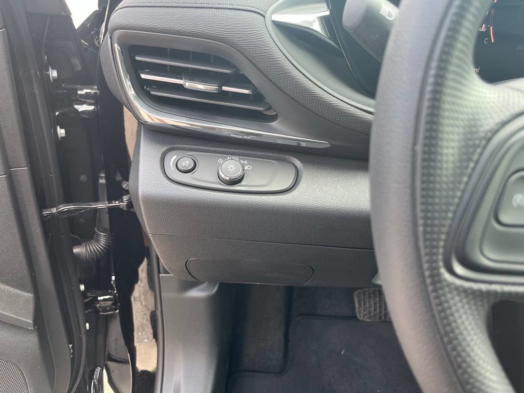 Used 2026 Buick Envista Preferred FWD image 22