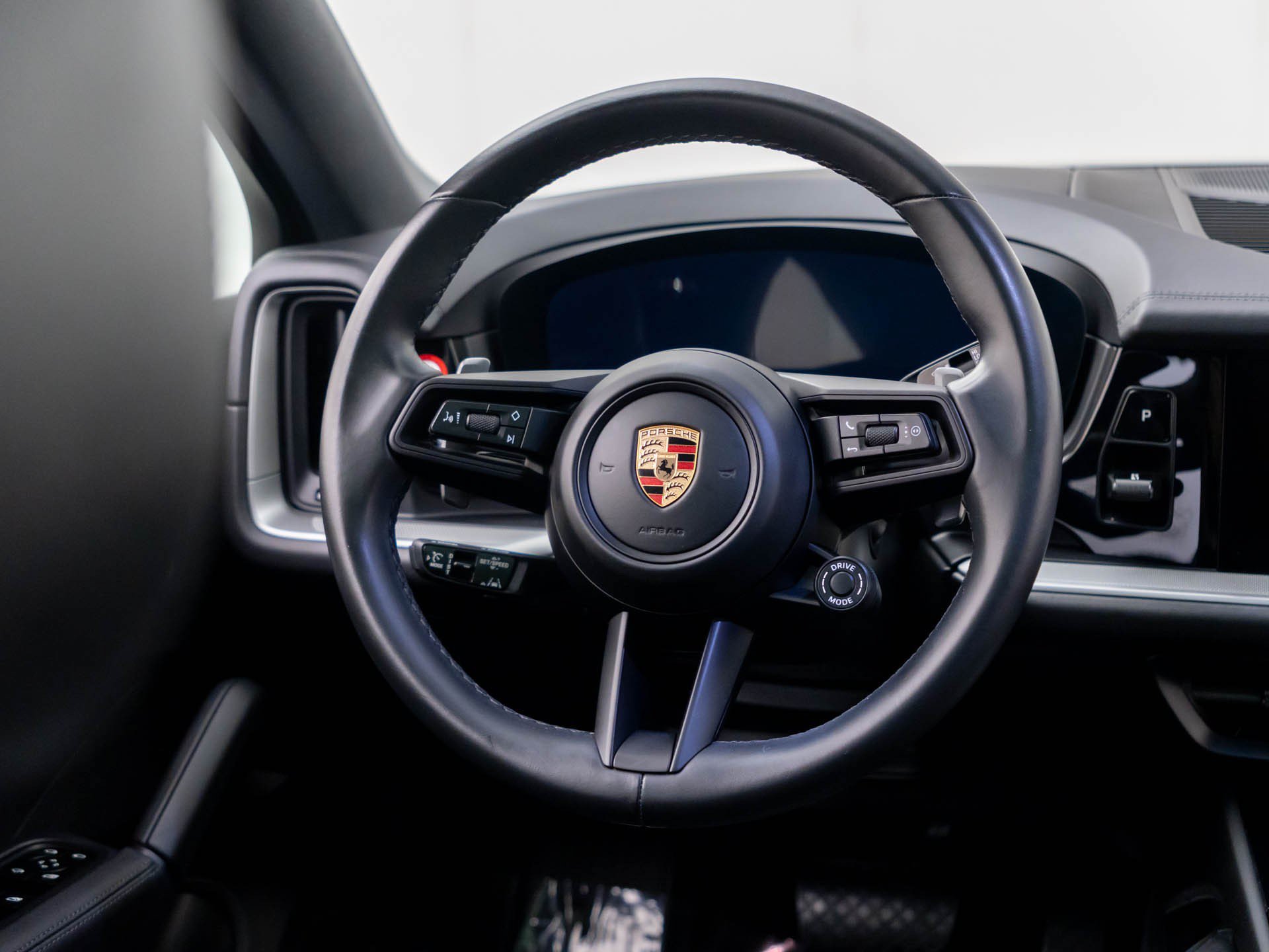 Certified 2024 Porsche Cayenne Coupe AWD/4WD image 12