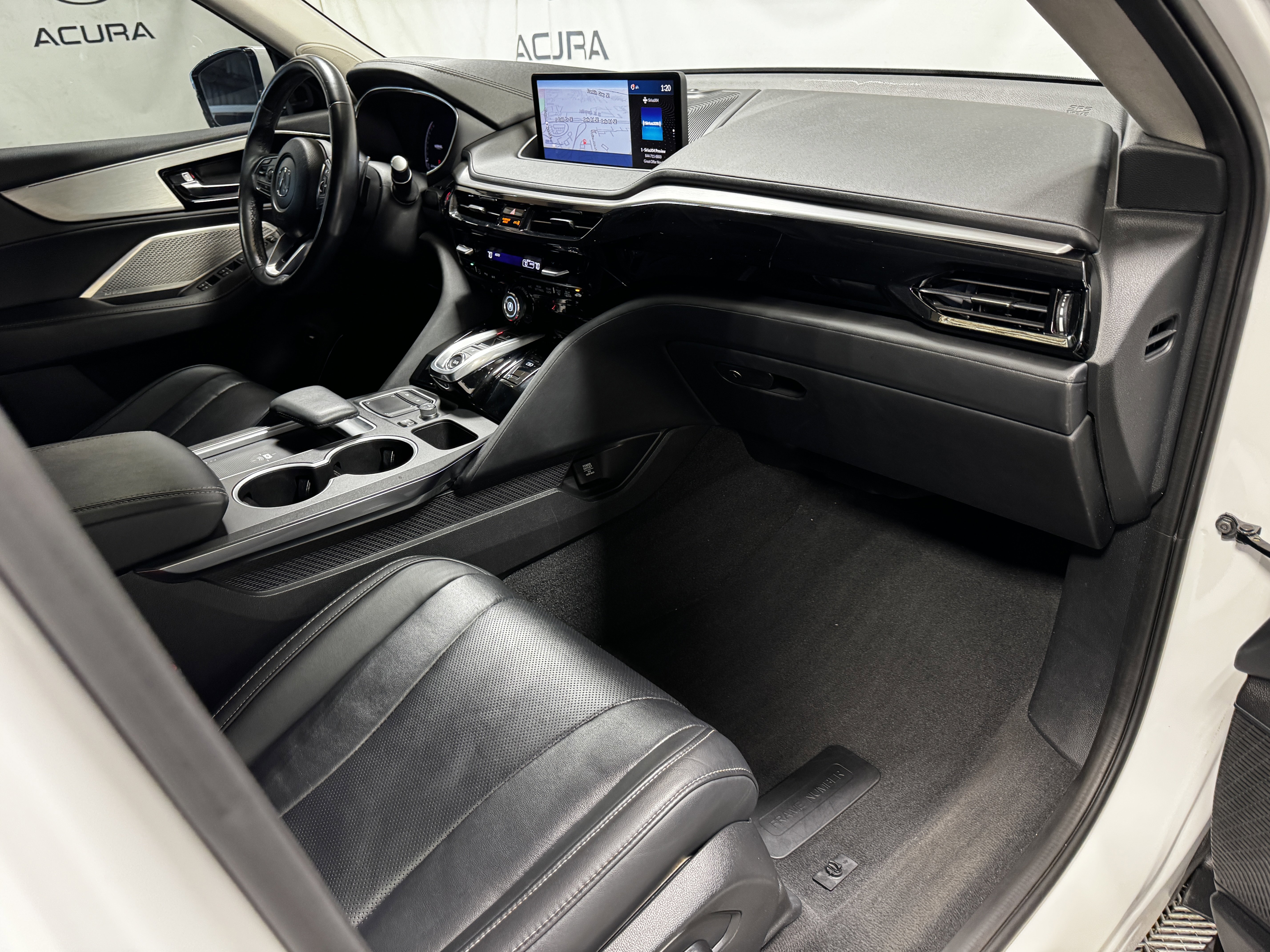 Certified 2023 Acura MDX FWD w/ Technology Package image 12