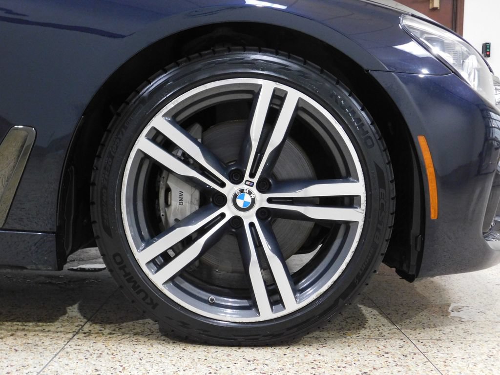 Used 2019 BMW 750i xDrive AWD/4WD image 71