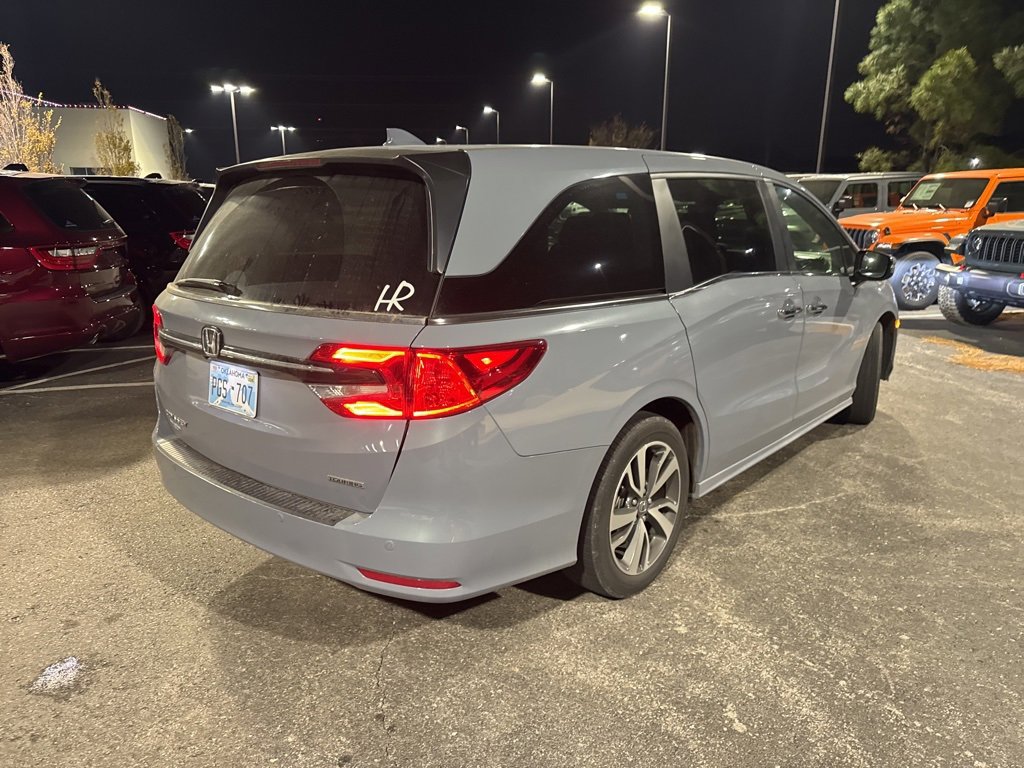 Used 2024 Honda Odyssey Touring image 2