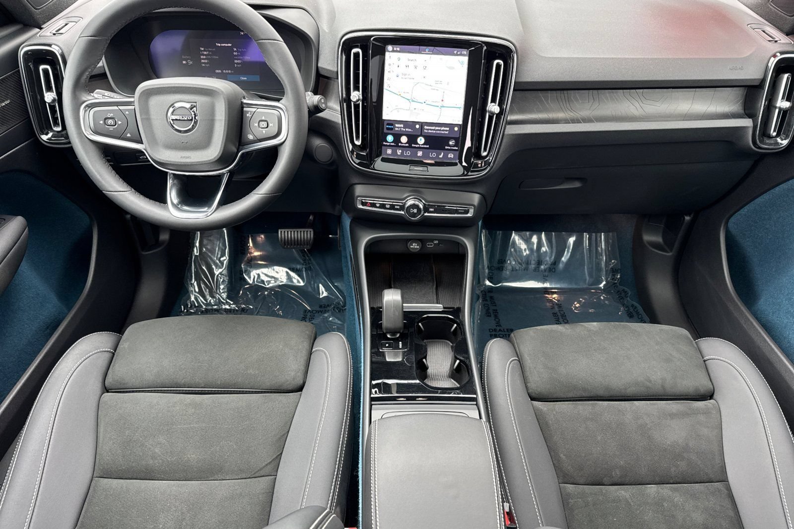 Used 2023 Volvo XC40 Recharge Ultimate w/ Protection Package Premier AWD/4WD image 14