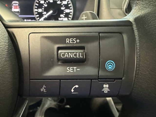 Used 2024 Nissan Rogue SV image 33