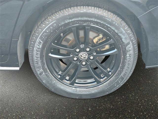 Used 2022 Toyota Sienna XSE image 37