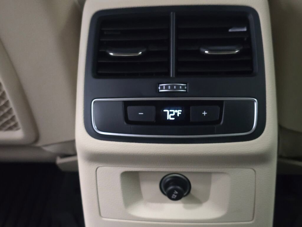 Used 2023 Audi A4 2.0T Premium w/ Convenience Package image 19