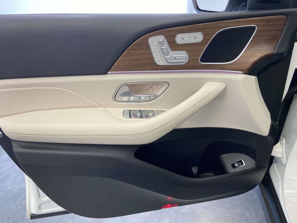 Used 2025 Mercedes-Benz GLE 350 4MATIC image 18