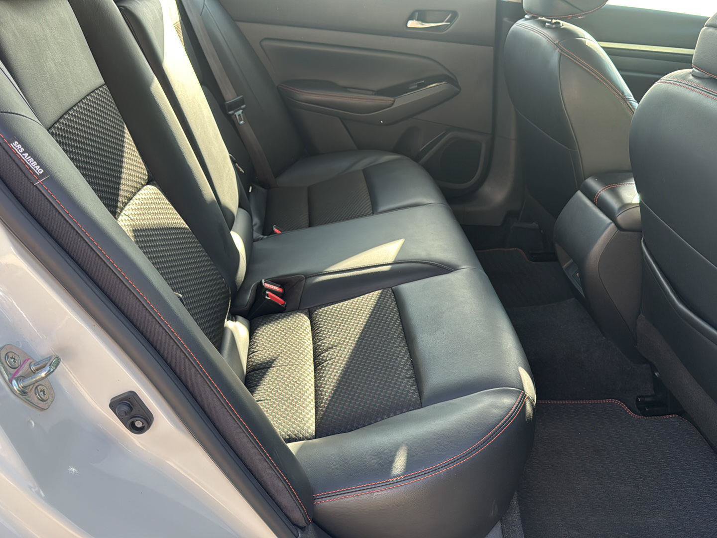 Used 2024 Nissan Altima 2.5 SR FWD image 3
