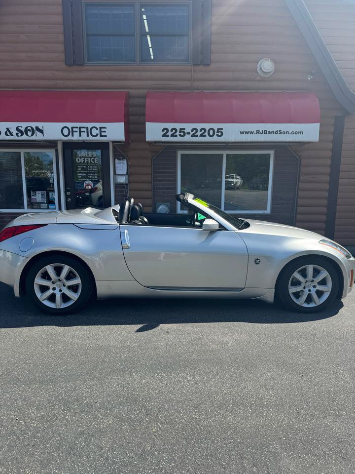 Used 2004 Nissan 350Z Touring RWD image 15
