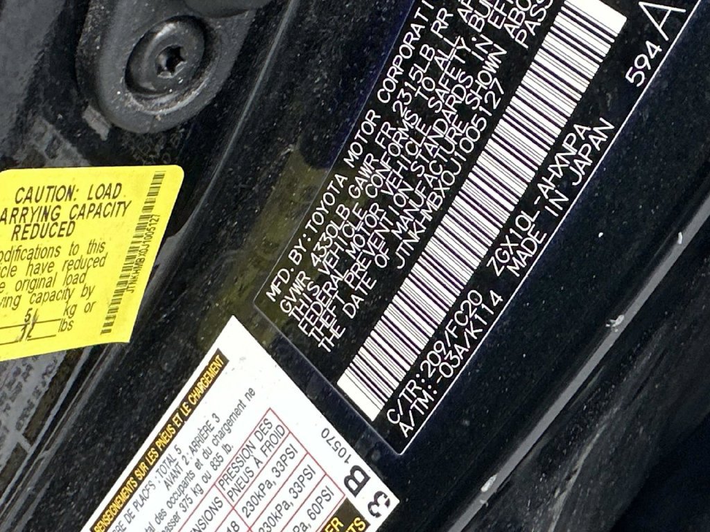 Used 2018 Toyota C-HR XLE FWD image 18