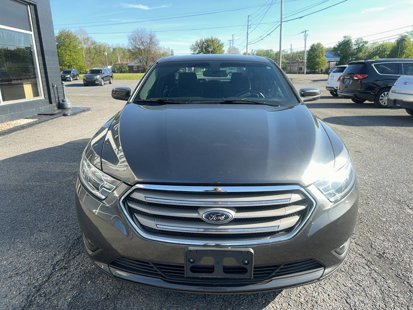 Used 2017 Ford Taurus SEL FWD image 12