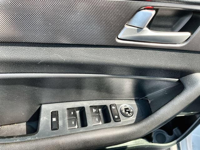 Used 2017 Hyundai Sonata Sport w/ Value Edition Package 02 FWD image 17
