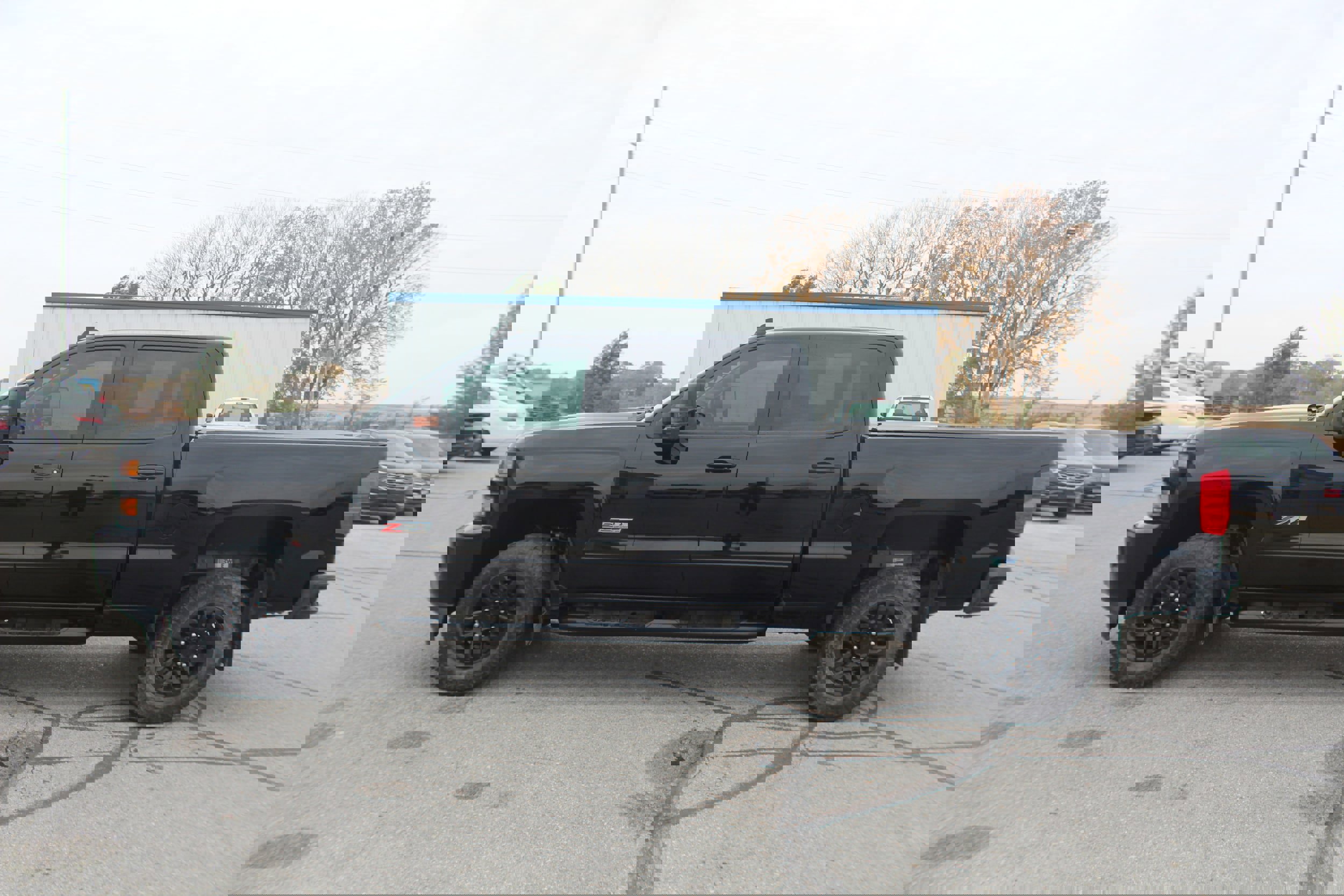 Used 2017 Chevrolet Silverado 2500 LTZ w/ Midnight Edition image 2