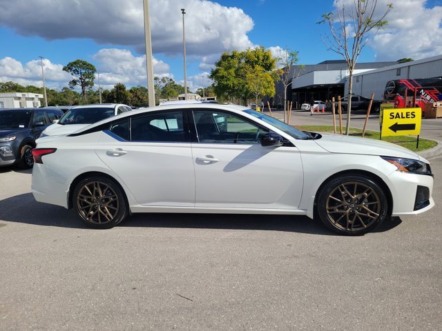 Certified 2025 Nissan Altima 2.5 SR w/ SR Premium Package image 3