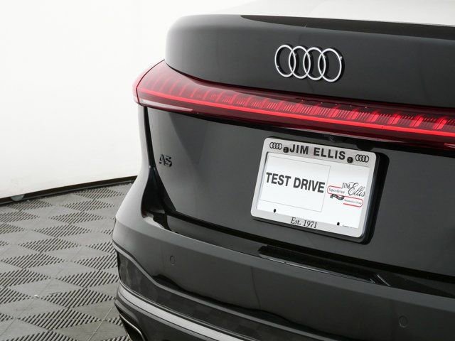 Used 2025 Audi A5 2.0T Premium w/ 19" Wheel Package AWD/4WD image 35