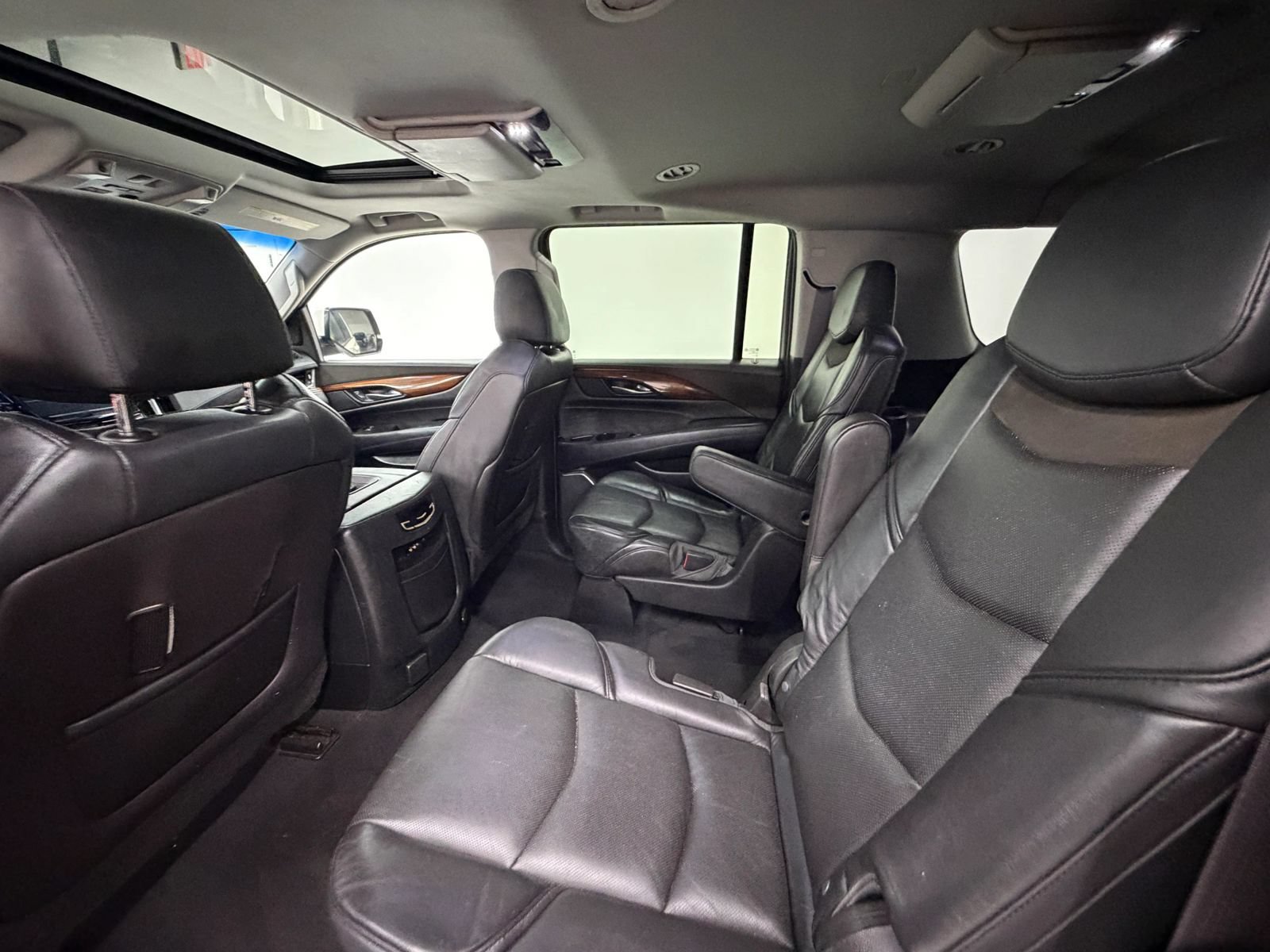 Used 2015 Cadillac Escalade ESV Premium AWD/4WD image 16