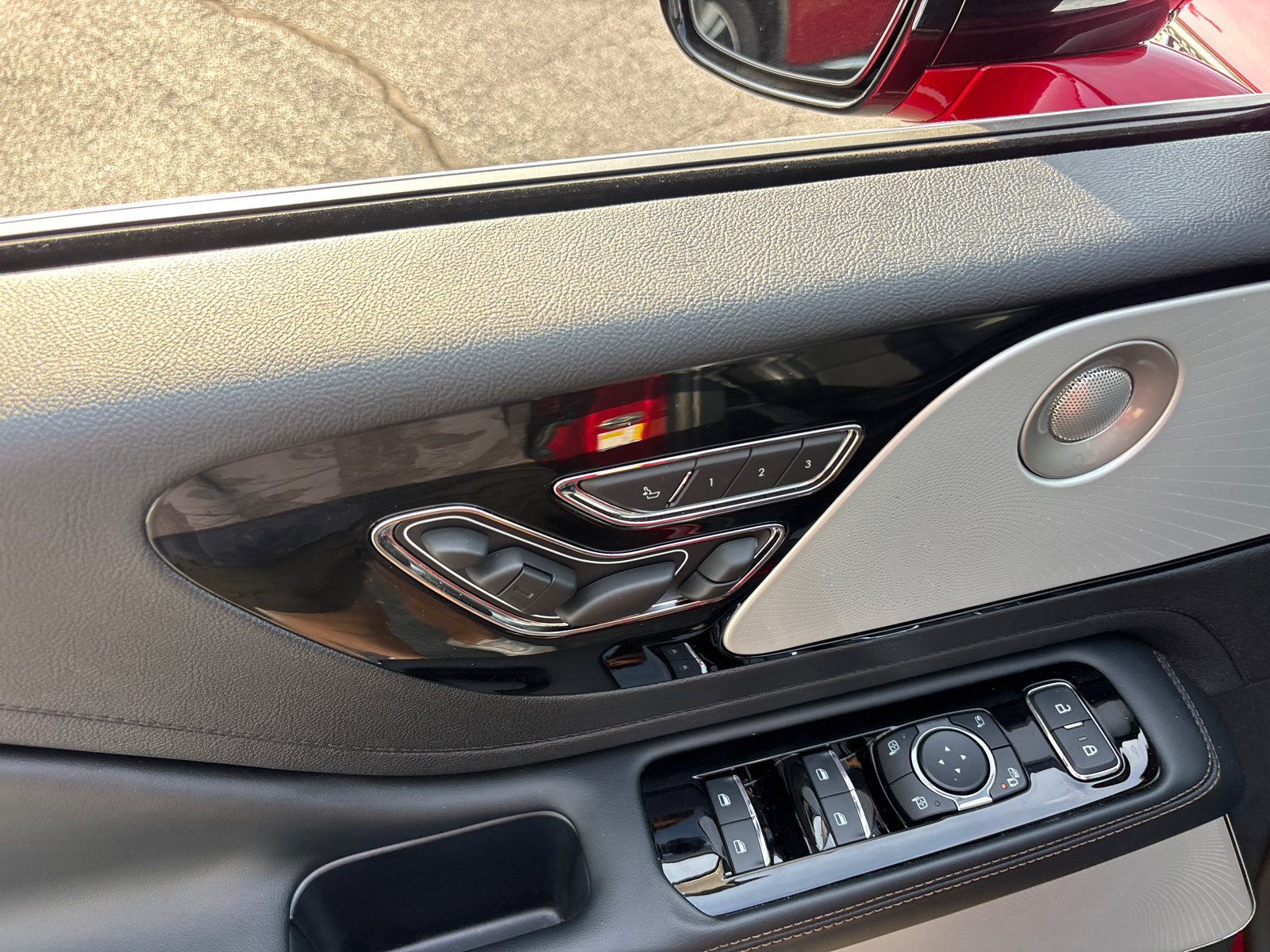 New 2026 Lincoln Aviator Reserve AWD/4WD image 12