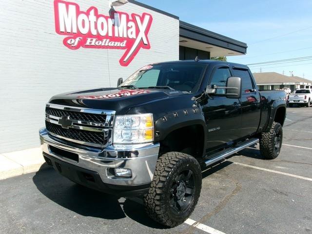 Used 2014 Chevrolet Silverado 2500 LTZ w/ Suspension Package, Off-Road AWD/4WD image 3