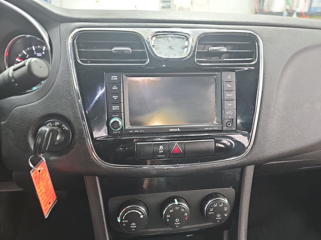 Used 2011 Chrysler 200 Touring FWD image 23
