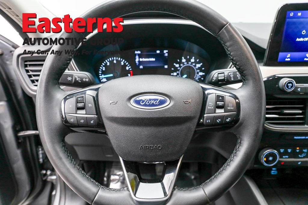 Used 2022 Ford Escape SE w/ Cold Weather Package image 10