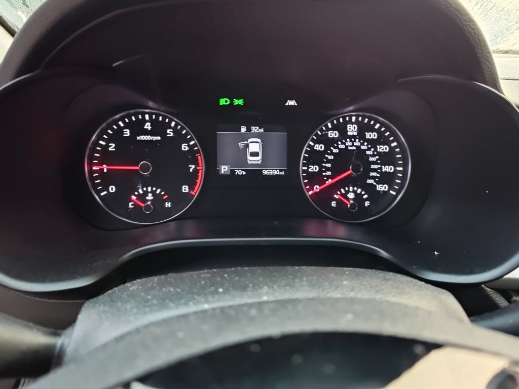 Used 2020 Kia Forte LXS FWD image 8