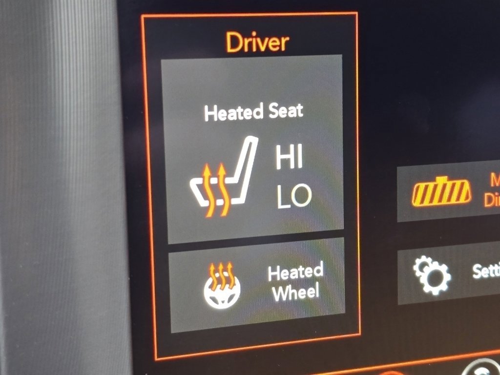 Used 2022 Dodge Charger SXT w/ Navigation & Travel Group image 6