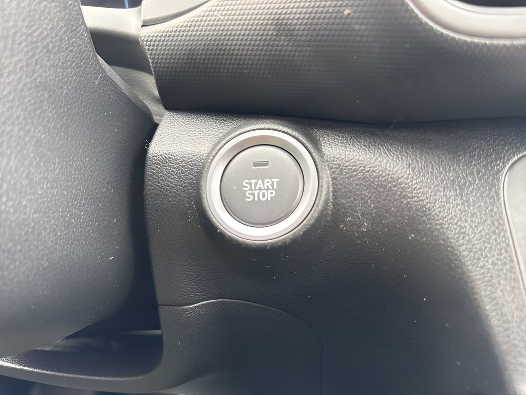 Used 2023 Hyundai Kona SE image 20