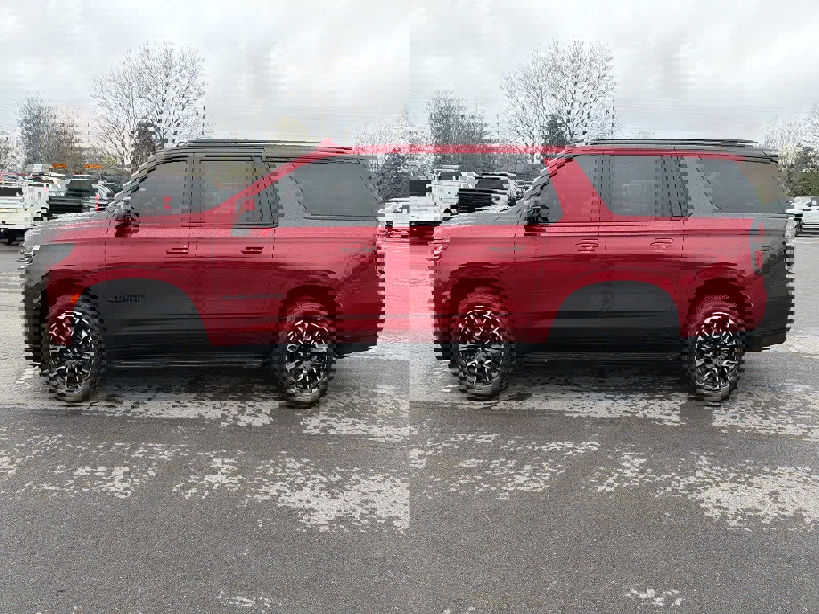 Used 2021 Chevrolet Suburban RST w/ Luxury Package image 16