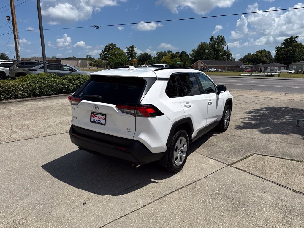 Used 2021 Toyota RAV4 LE AWD/4WD image 7