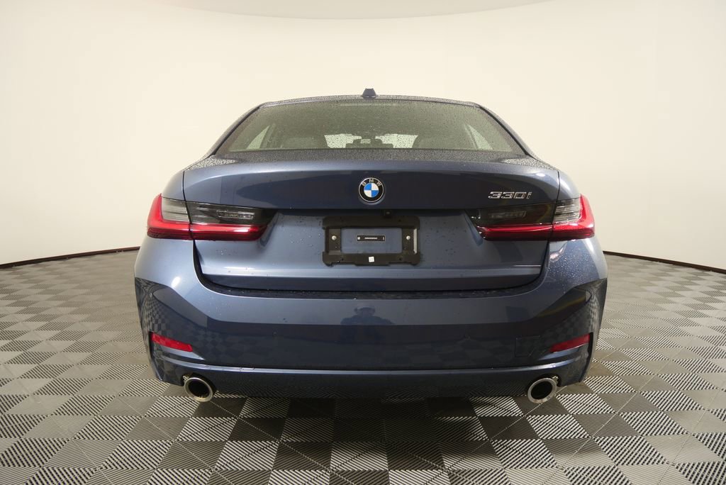 Certified 2025 BMW 330i Sedan image 4
