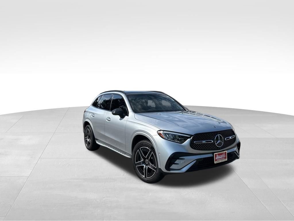 Used 2023 Mercedes-Benz GLC 300 4MATIC image 7