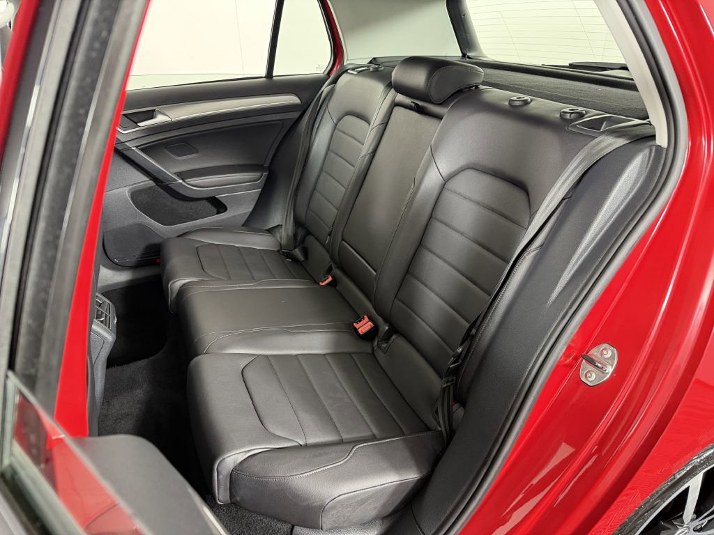 Used 2015 Volkswagen Golf SE w/ Lighting Package image 21