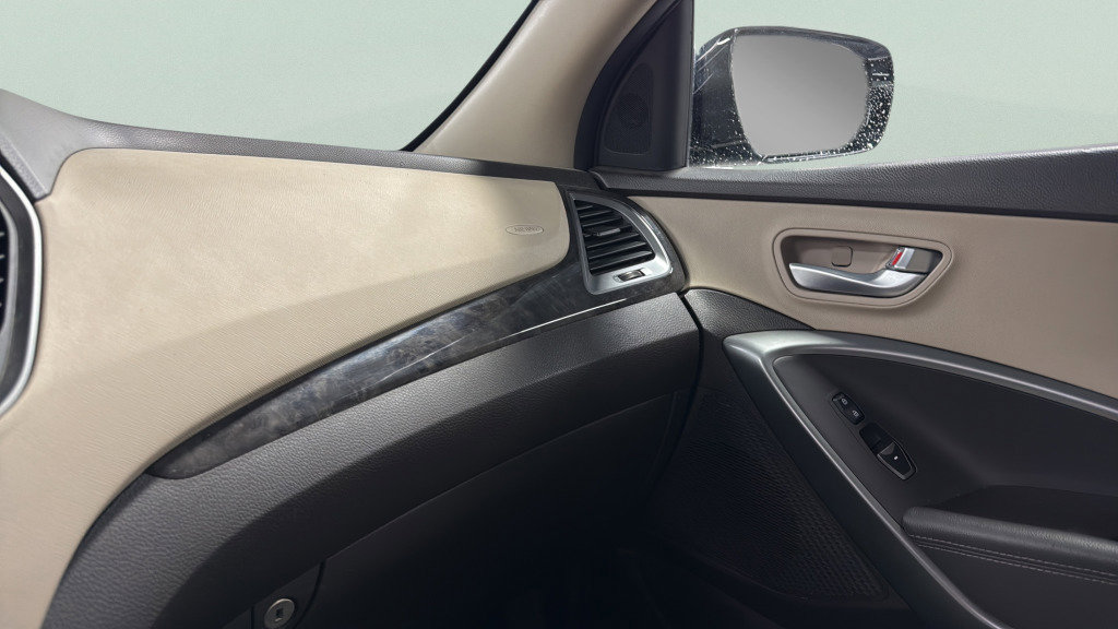 Used 2018 Hyundai Santa Fe Sport FWD image 32